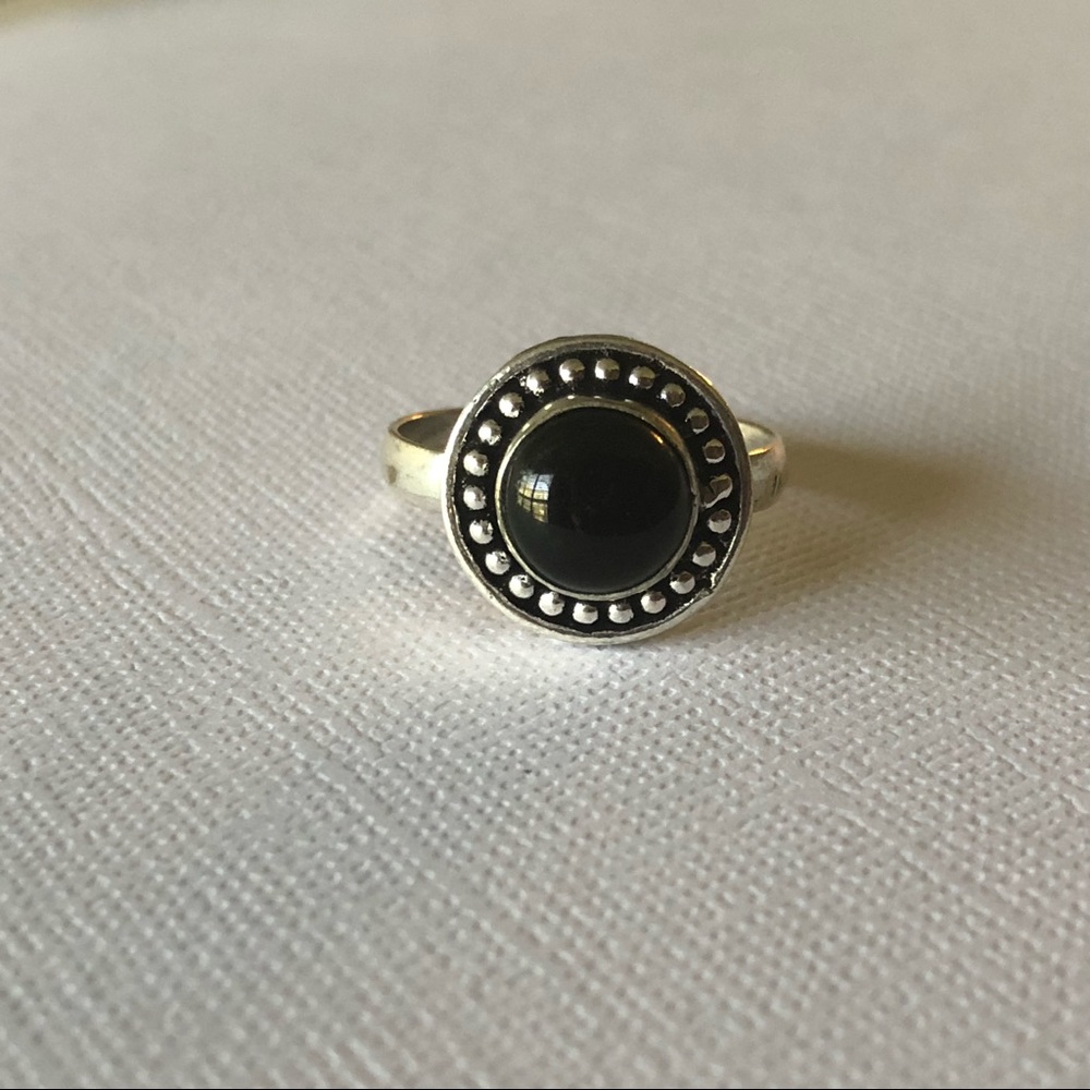 Round black onyx ring size 8